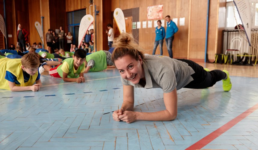 Děti z Loun sportovaly s překážkářkou Rosolovou, v Duchcově se stolní tenistkou Vacenovskou