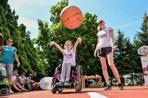 Sportovní den Paralympijské výzvy s Jakubem Koskem v Uherském Hradišti