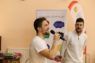 Olympijský trénink s Šárkou Kašpárkovou a Adamem Mendrekem na ZŠ Horní Němčí